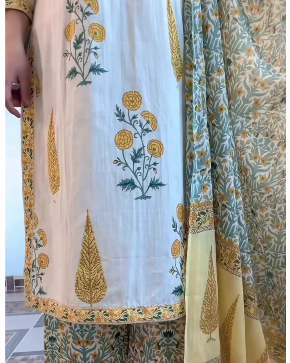 Ivory & Yellow Floral Printed Kurta Set with Matching Dupatta